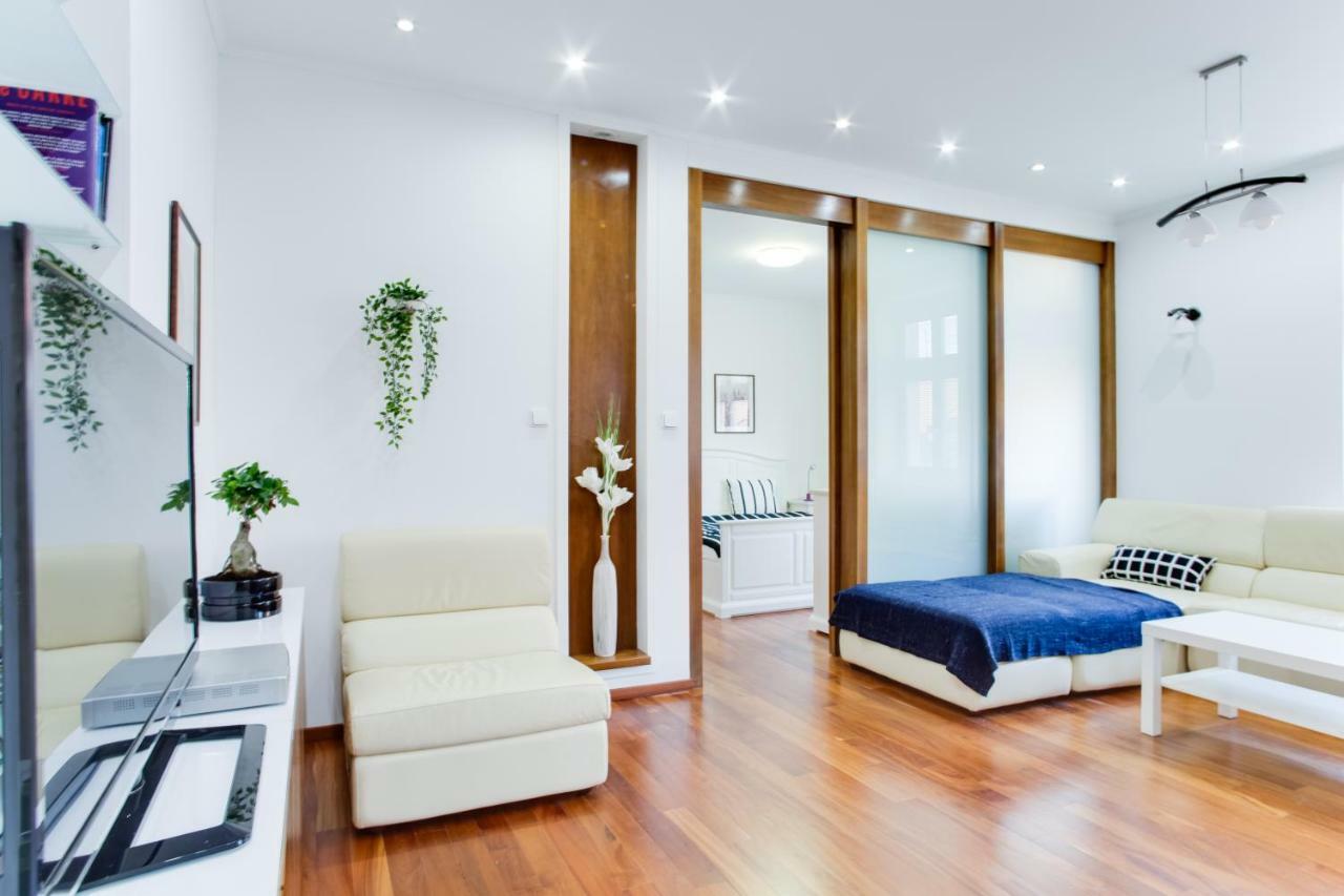 Royal Apartment Near River - Nek4Th Praga Esterno foto